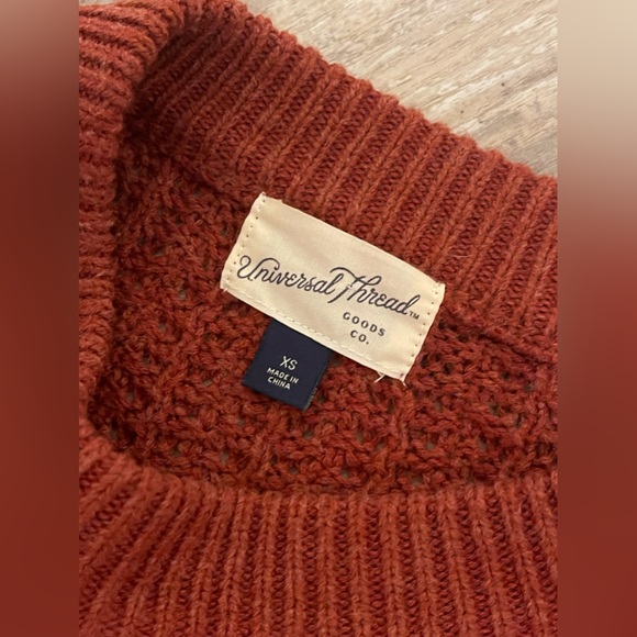 Super Soft Oversized Universal Threads Sweater - X-Small - Picture 3 of 3